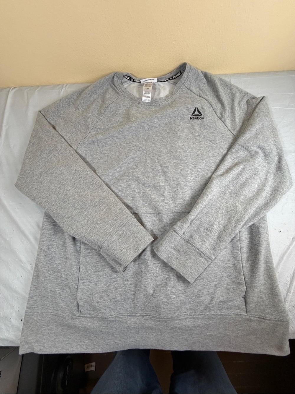 Reebok Men's Light Heather Gray Crewneck Sweatshirt